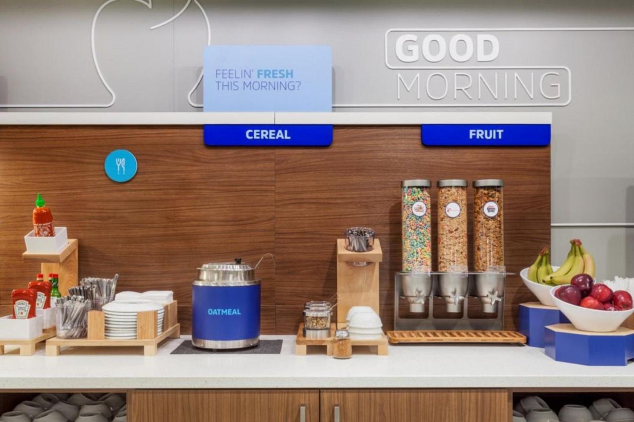 Holiday Inn Express Asheville Woodfin By Ihg Exteriör bild